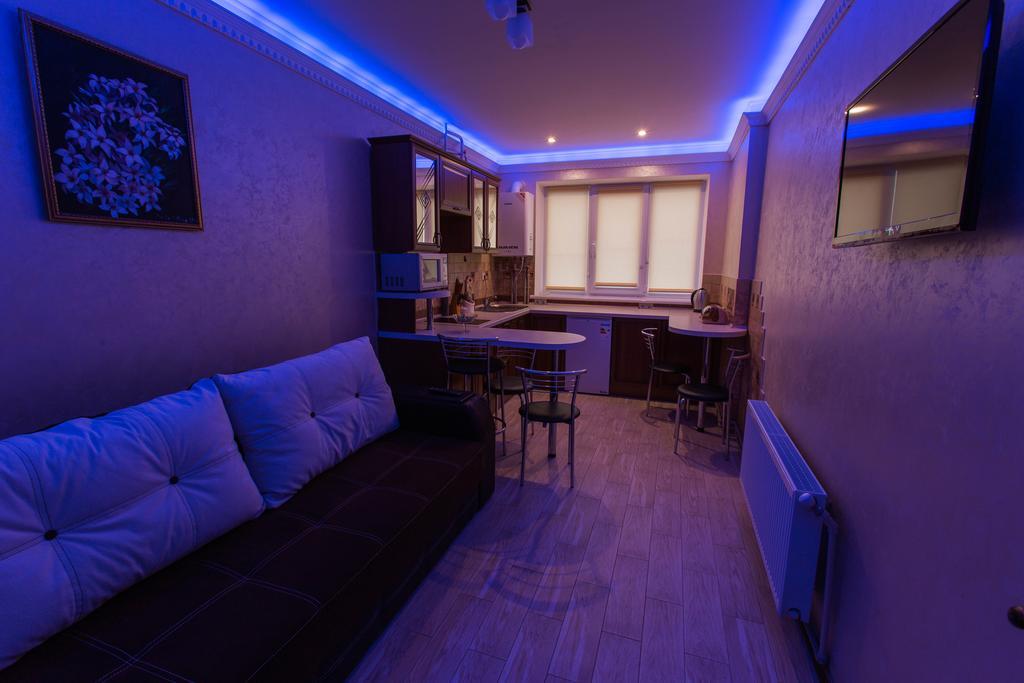 Modern Apartment On Akademika Sakharova 27A Ivano-Frankivsk Esterno foto