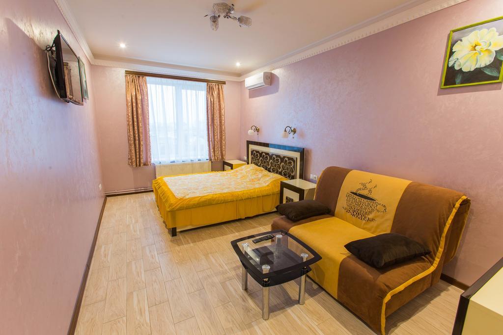 Modern Apartment On Akademika Sakharova 27A Ivano-Frankivsk Esterno foto