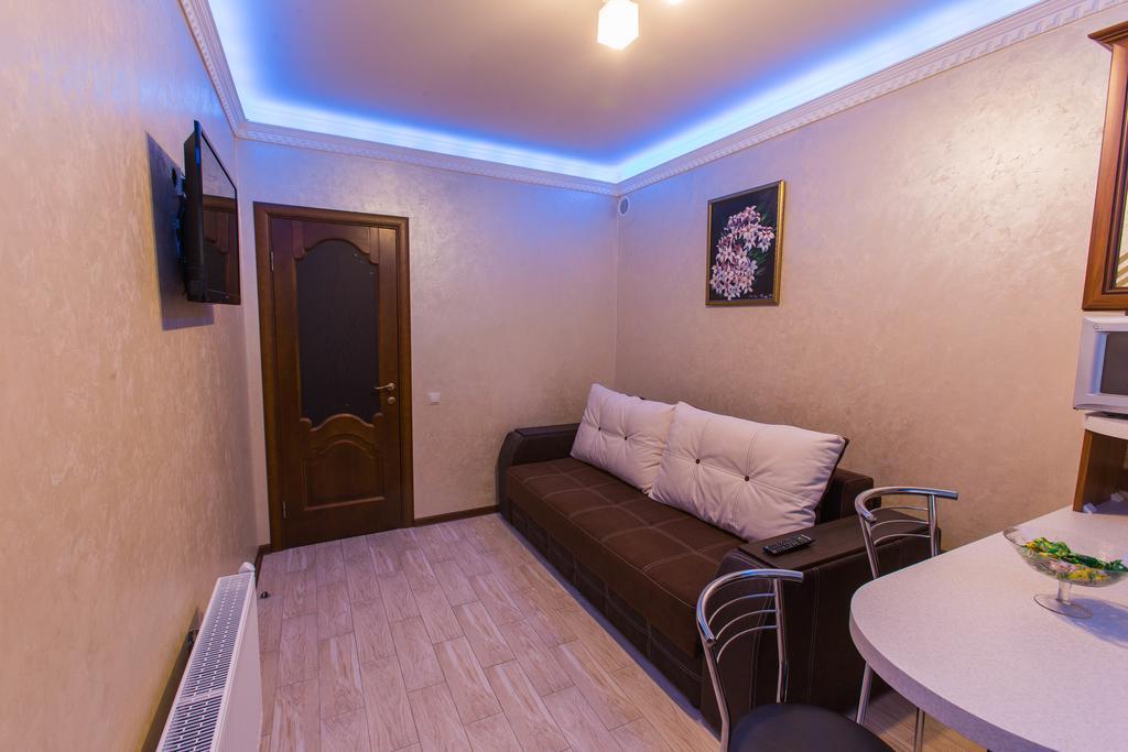 Modern Apartment On Akademika Sakharova 27A Ivano-Frankivsk Esterno foto