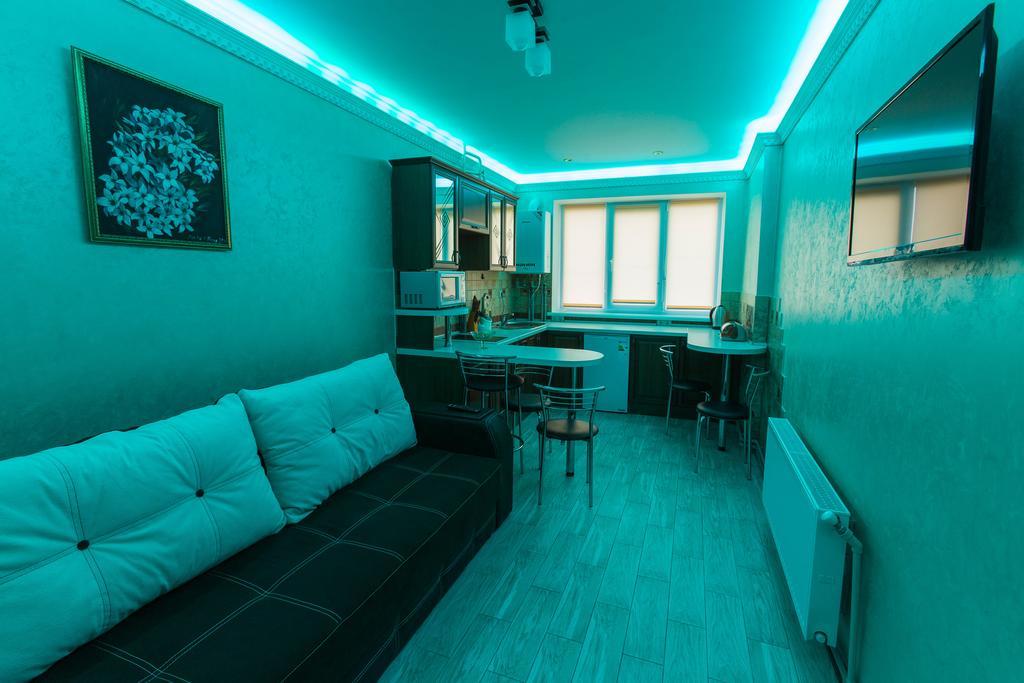 Modern Apartment On Akademika Sakharova 27A Ivano-Frankivsk Esterno foto